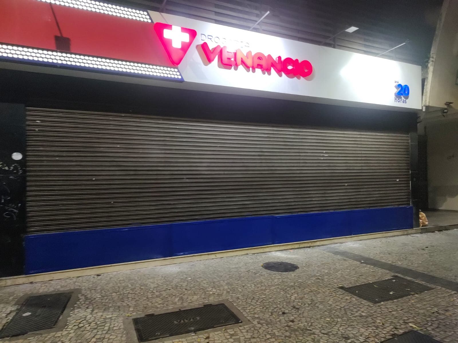 Porta de enrolar finalizada — Paiva's Kalk